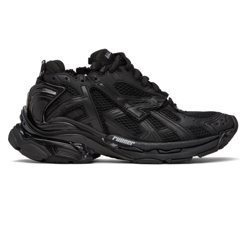 BALENCIAGA
Black Runner Sneakers